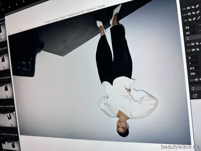 Ho iniziato con 30 paia di jeans *troppi*&mdash;ecco cosa è sopravvissuto al mio enorme ripulire dell'armadio.