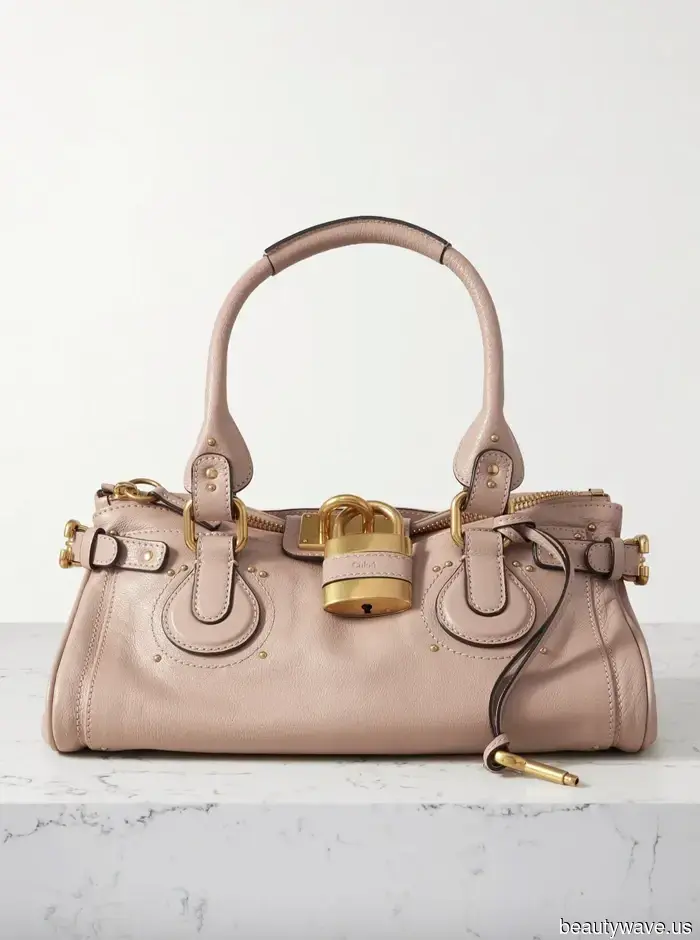 I'm searching for the most stylish handbags for autumn—here are the six best ones I've discovered.