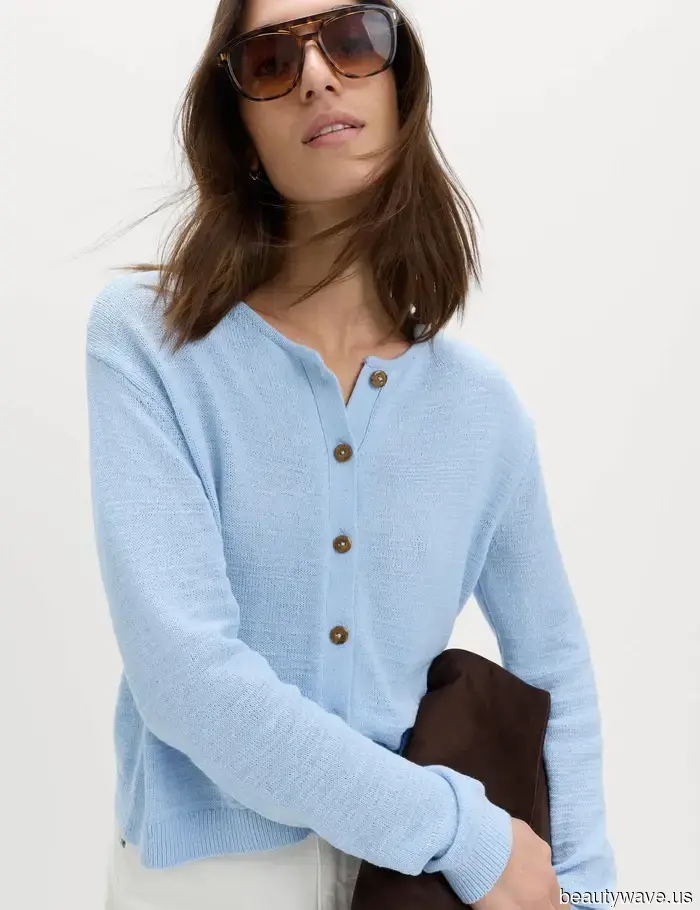 I'm a 5'2" Fashion Editor—This is the high-street brand I consistently rely on for my spring wardrobe...