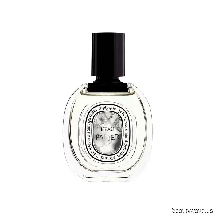 Wool Trench Coats, Tailored Trousers, and These 13 Gothic Fragrances—The Editor's Guide to a Dark Academia Autumn