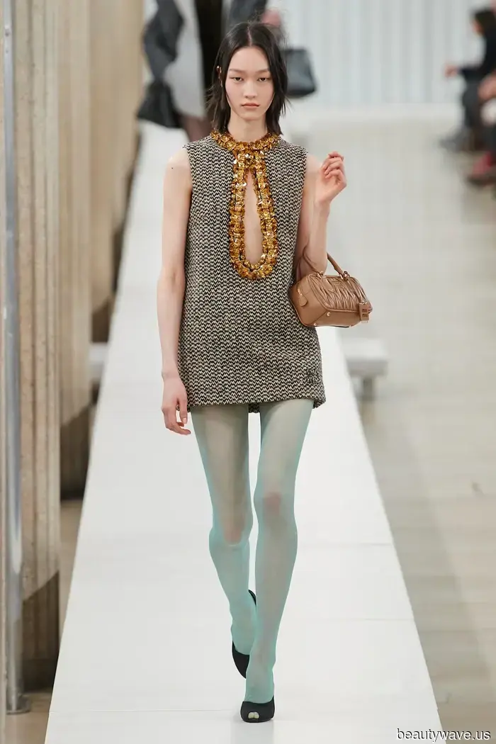 Apologies, Black Tights—Fashionable Dressers Everywhere are Choosing These Elegant Colored Alternatives.