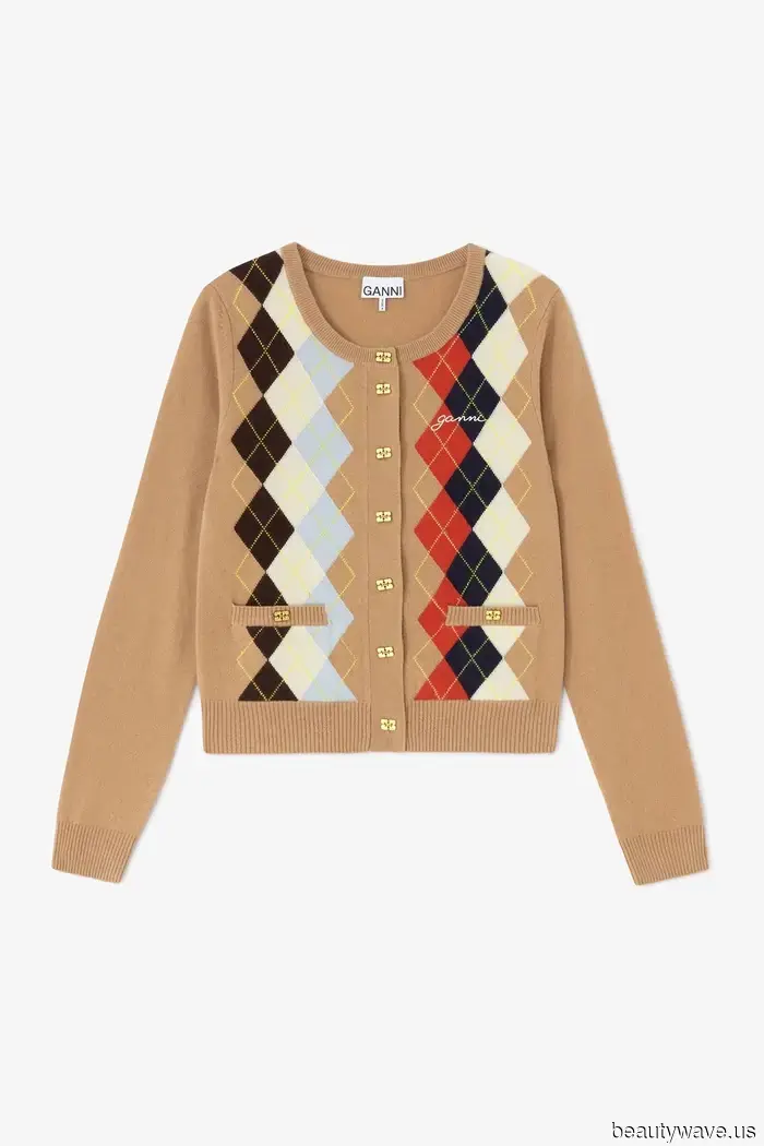 Cardigans Are Stylish Once More—6 Trends Fashion Enthusiasts Are Supporting for 2026