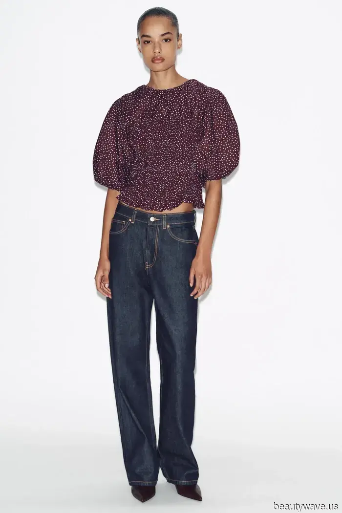 Zara has just confirmed it: These 5 blouse trends elevate the elegance of jeans, skirts, and linen trousers.