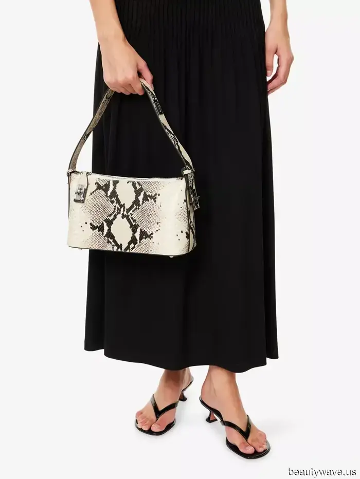 Black shoes will forever be a classic choice, but this stylish shoe color is the only one I plan to wear this autumn.