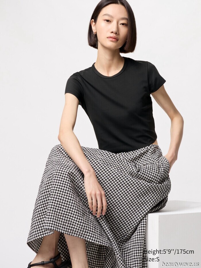Tokyo summers can be extremely hot—5 essentials that all the stylish Japanese girls rely on.
