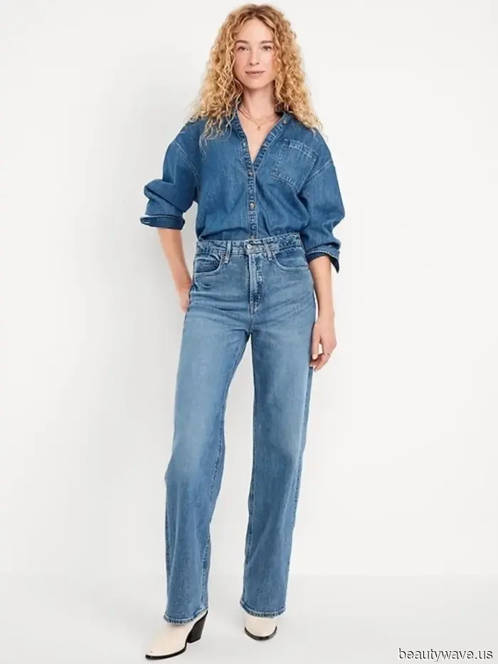 Dua Lipa and Miley Cyrus swapped their dark-wash denim for this nostalgic '90s style.