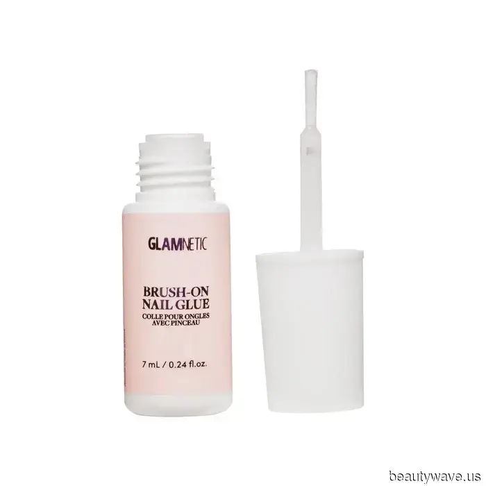 Dai Capelli Scompigliati agli Occhi Acquerello&mdash;Il Mese della Moda Ha Stabilito 7 Grandi Tendenze di Bellezza in Movimento per il 2026