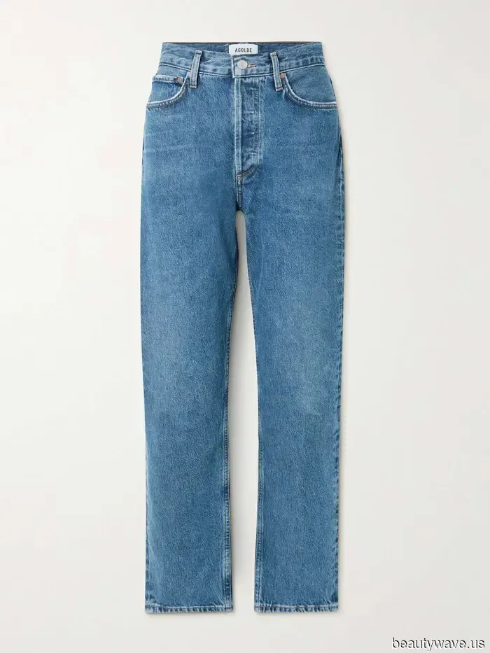 Minimalists Concur: Knitwear Pairs Best with This '90s Denim Trend