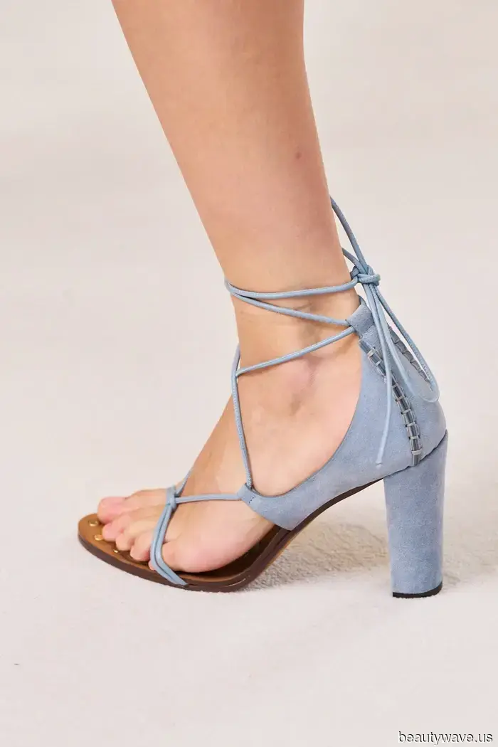 If you're looking to purchase a new pair of shoes, consider selecting a pair in one of these five fashionable colors.