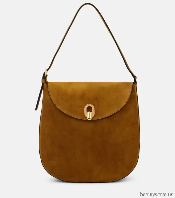 I Can Instantly Recognize a Fashionable Individual by This Elegant, Timeless Bag—And It's Currently Discounted.