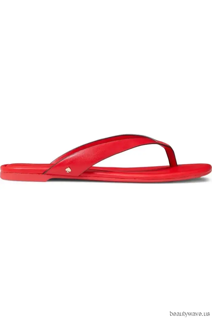 Es ist ein Fakt: Modeleute wählen diesen Sandalenfarbtrend über Schwarz, Weiß und Braun.