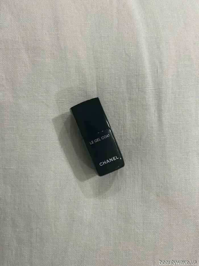 Este producto de &pound;9 es mi secreto para una manicura duradera y de estilo salón en casa.