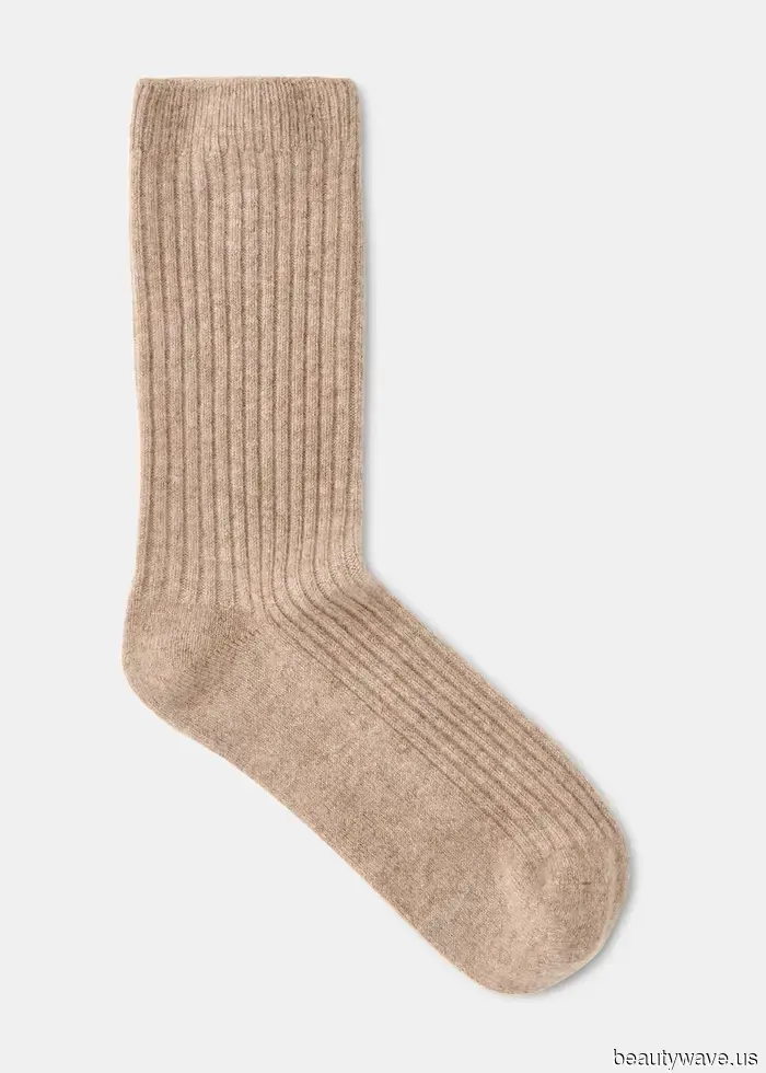 I Only Purchase Cashmere When It's Discounted—Here Are the Best Cozy Deals From the Black Friday Sales.