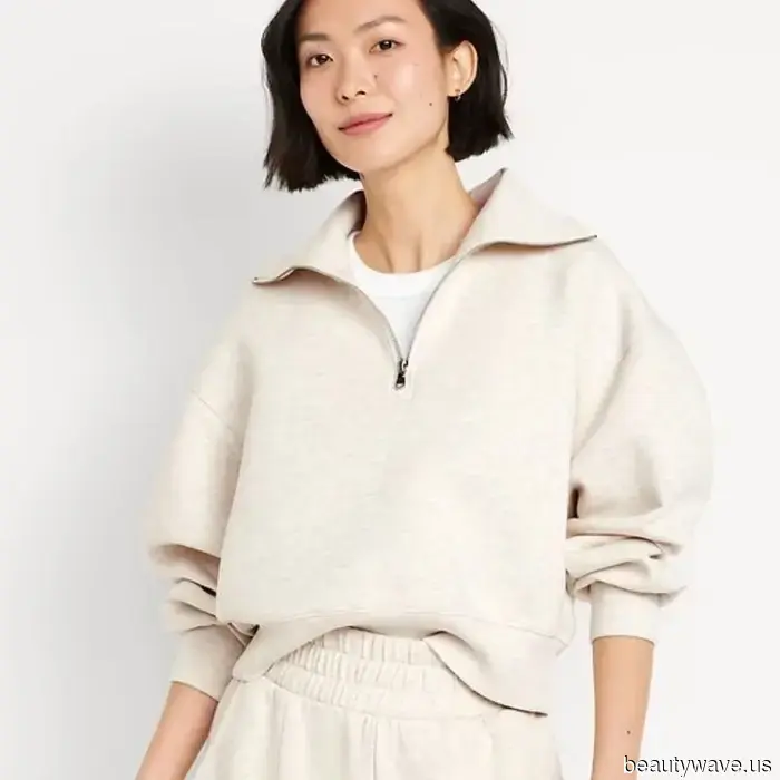 What's in My Bag: 12 Essential Personal Items I Always Bring When I Travel