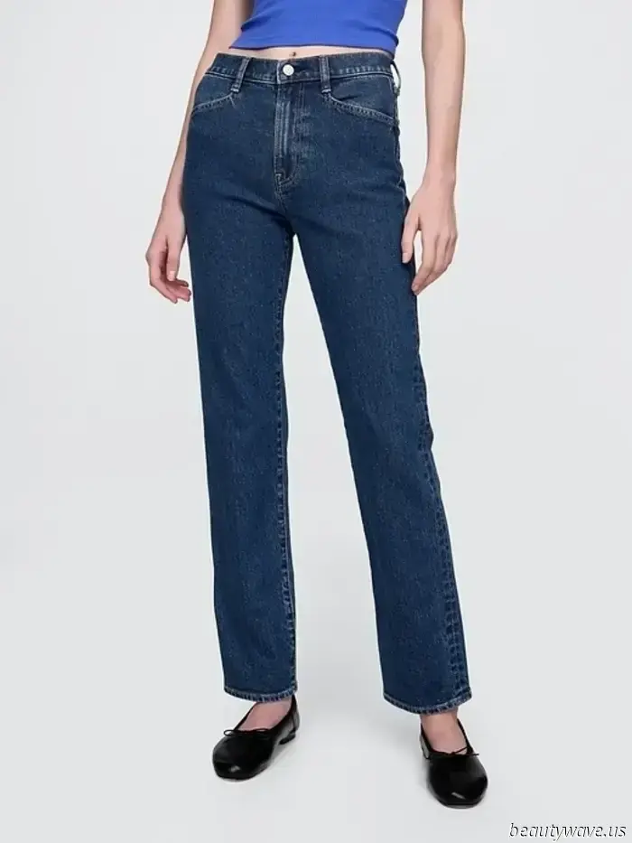 Thanks to Hailey Bieber, this particular pair of Gap jeans is flying off the shelves this week.