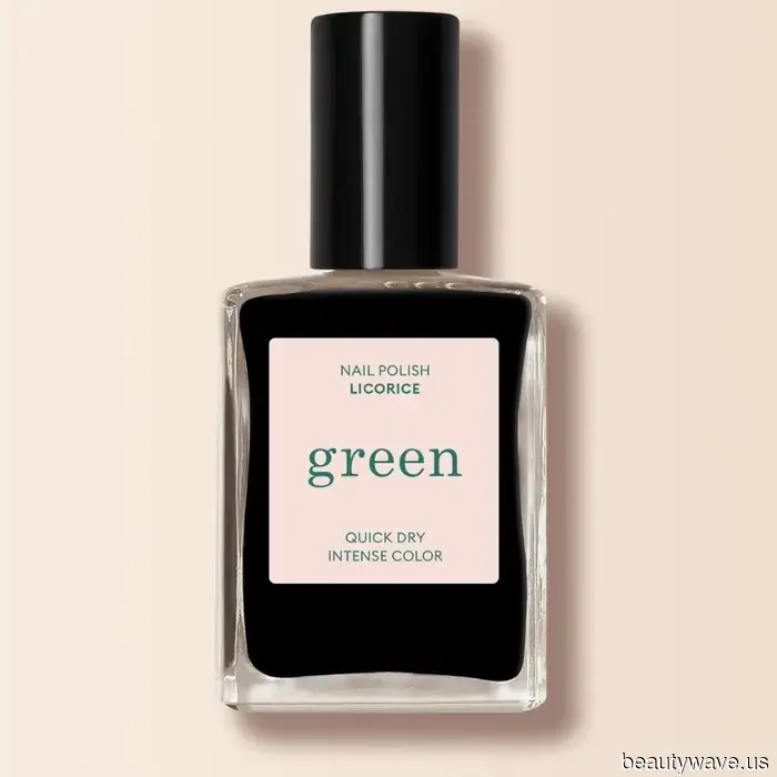 This winter nail trend is making me rethink my minimalist manicure.