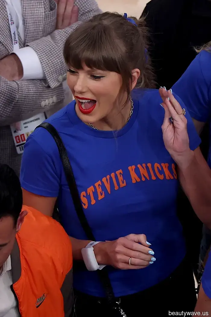 Seen Courtside: Taylor Swift Endorsing One Timeless and One Emerging Beauty Trend
