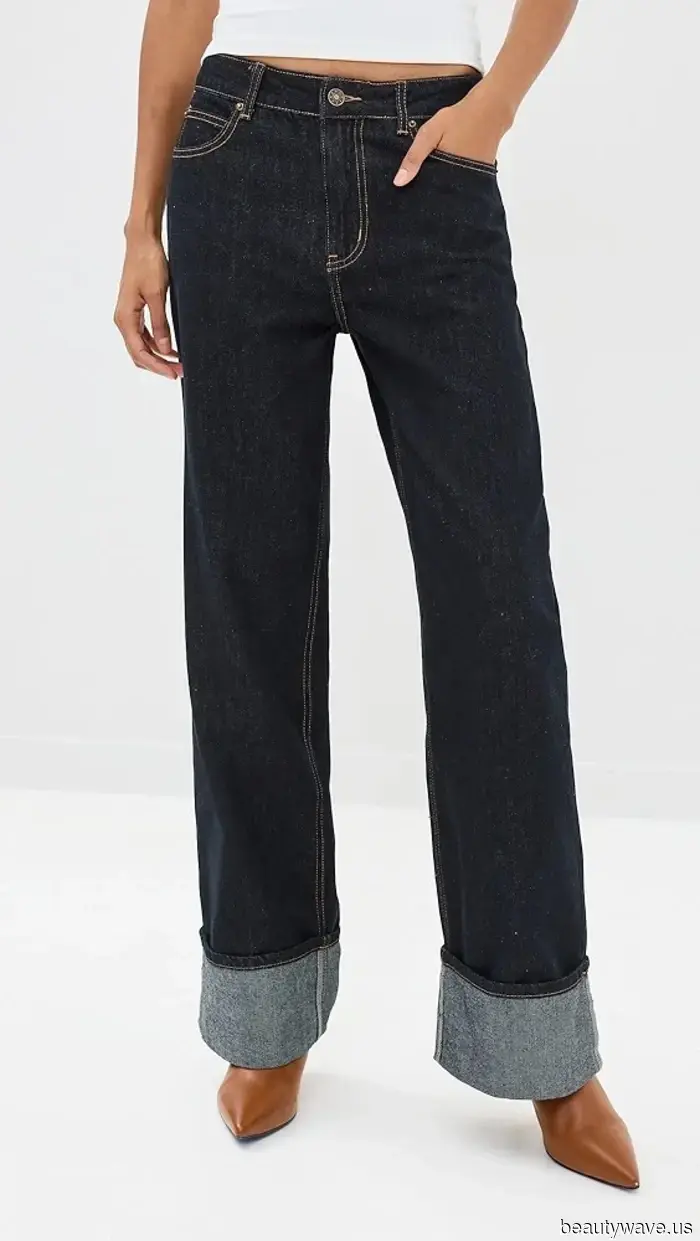 I Named the Cuffed-Jeans Trend—7 Shoes That Fashion Enthusiasts Are Pairing with the Stylish Denim Look