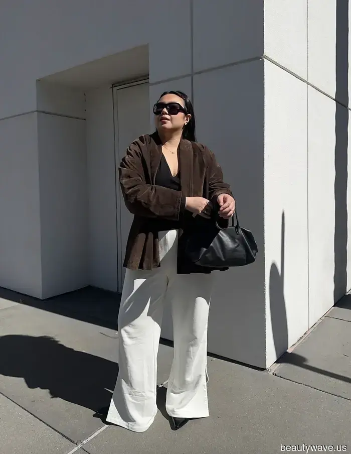 Questa borsa di lusso silenziosa e accessibile è così The Row-coded, e ogni donna chic già la possiede.