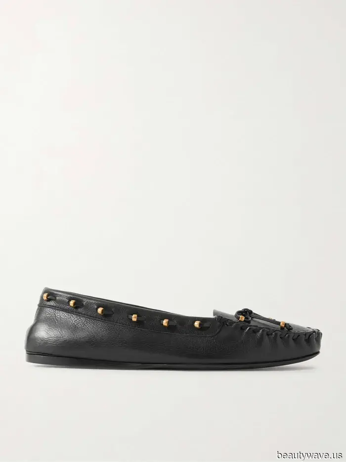 Not Sneakers, Not Ballet Flats—These Are the Flat Shoes Dominating Summer 2026