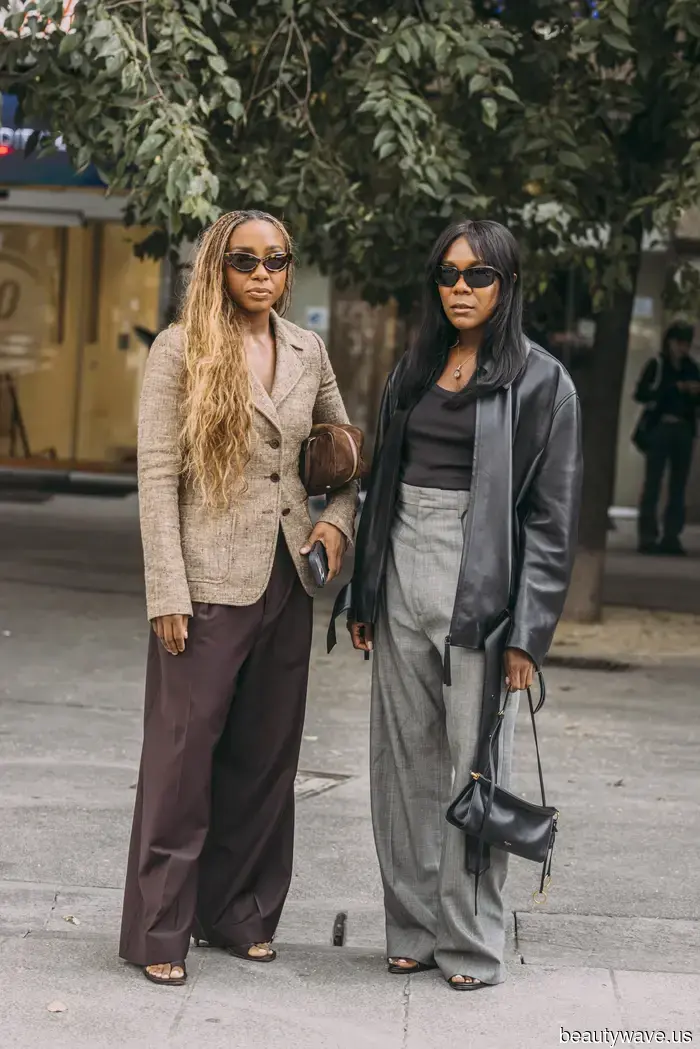 Estoy rompiendo con los pantalones negros y pasando el otoño en esta rica tendencia de color de pantalones en su lugar.