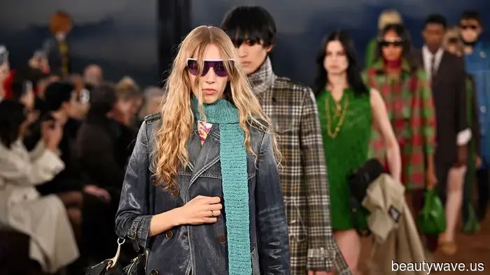 Die neue Ästhetik des Frühlings 2026 ist glamouröse Musikfestival-Bekleidung, laut Burberry.