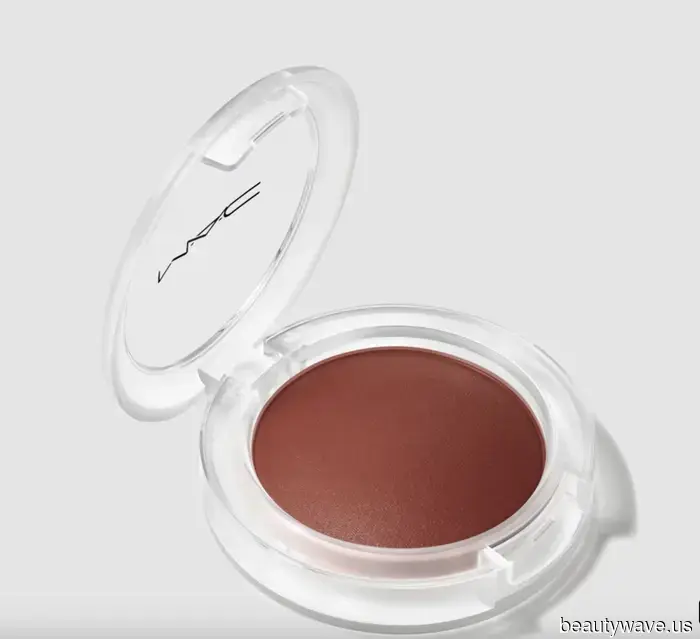 This "Bronzer's Cooler Relative" Is the Makeup Essential I Didn't Realize I Required Until Recently.