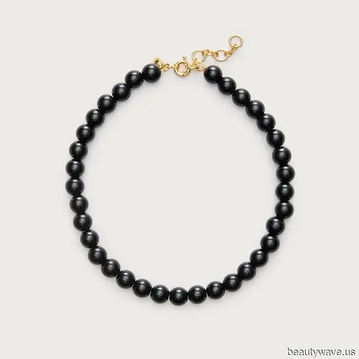 Fashionable individuals understand that a monochrome outfit is the simplest method to appear stylish and feel great.