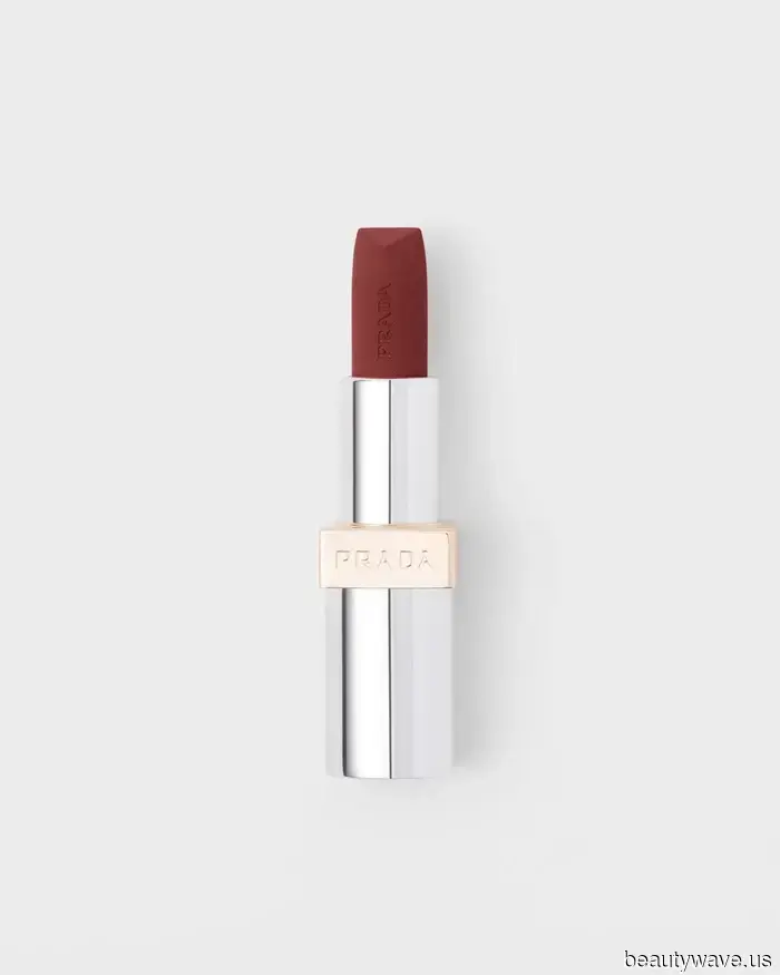 "Nada Demasiado Alto": Maude Apatow sobre el Blush Sandwiching, los Looks de Euphoria y el Mejor Consejo de Belleza de Su Mamá