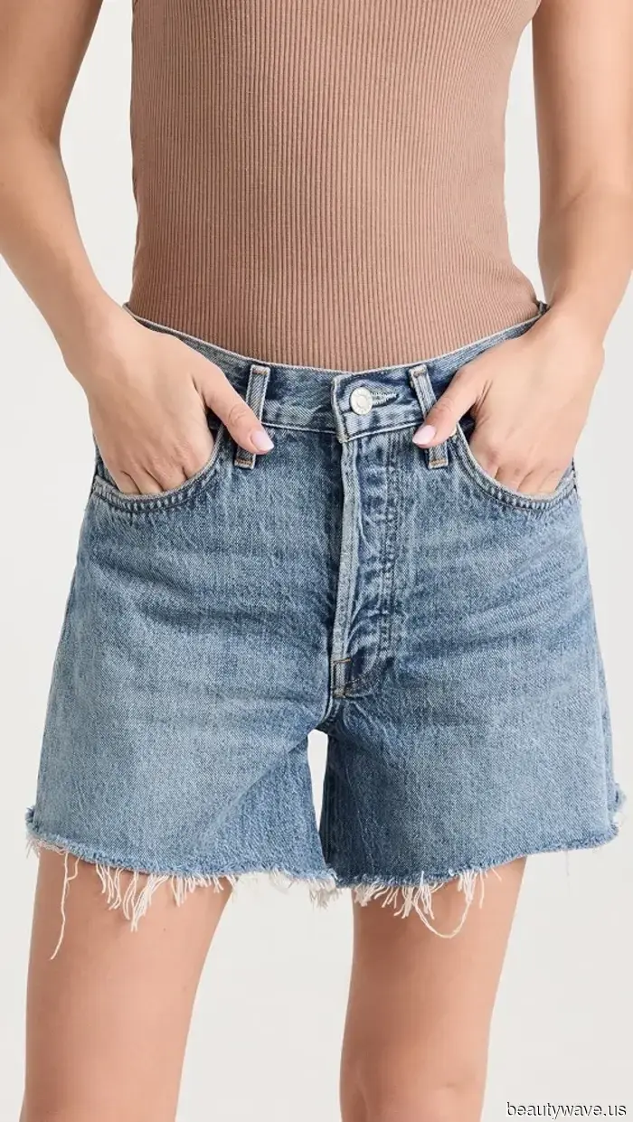 Tutti nel mondo della moda stanno sostituendo i loro jeans preferiti con questa alternativa più cool.