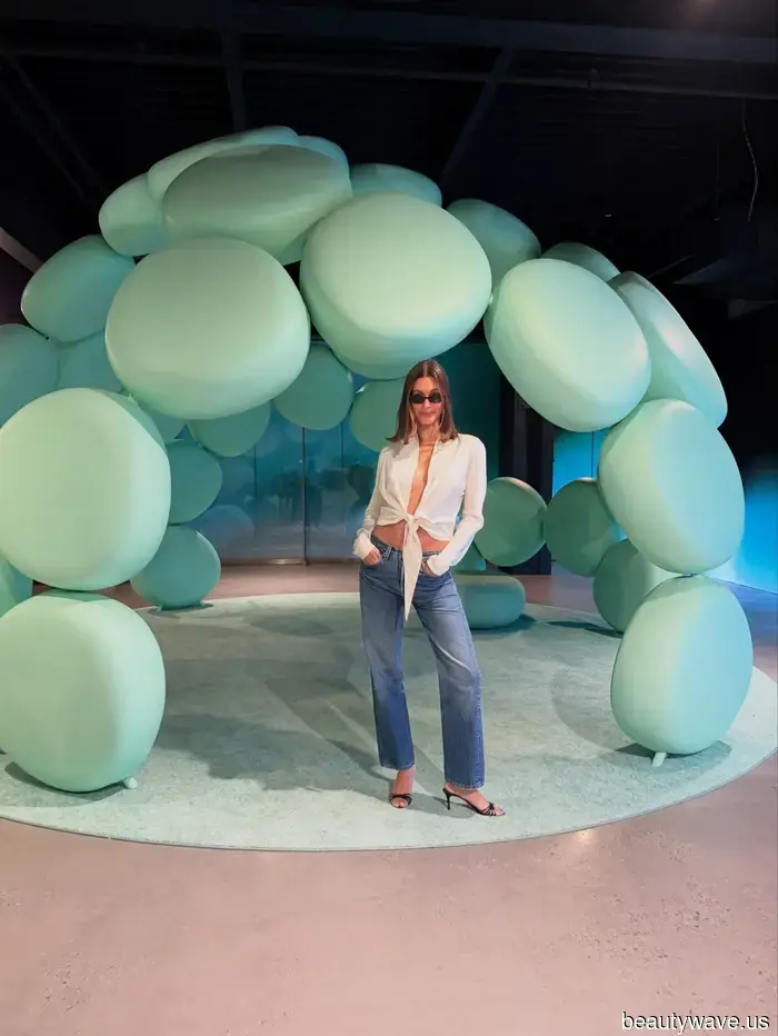 Step Aside Broderie Blouses—Jeans and Sandals Are Far More Stylish with This Trending Option.