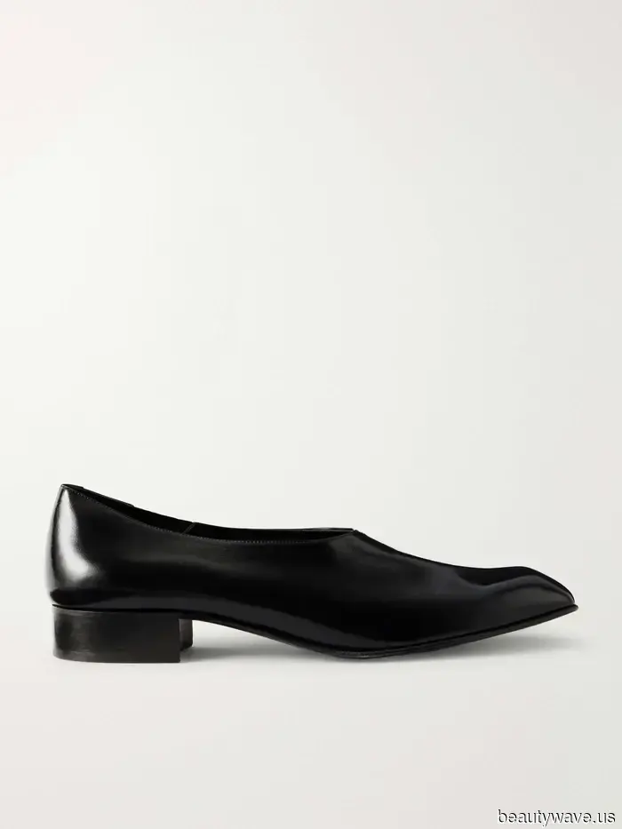 Mode-Insider tragen bereits die schicksten Slipper für den Herbst 2026.
