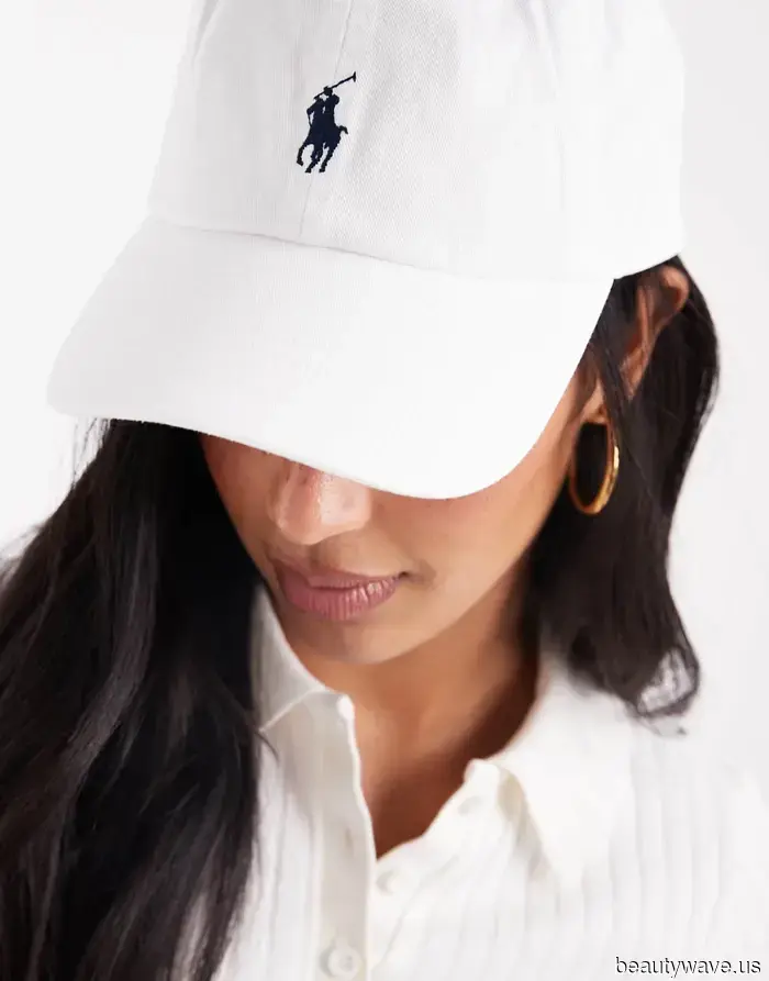 Observed: The Easy Method Trendy Individuals Are Using to Style Their Bobs at the Moment