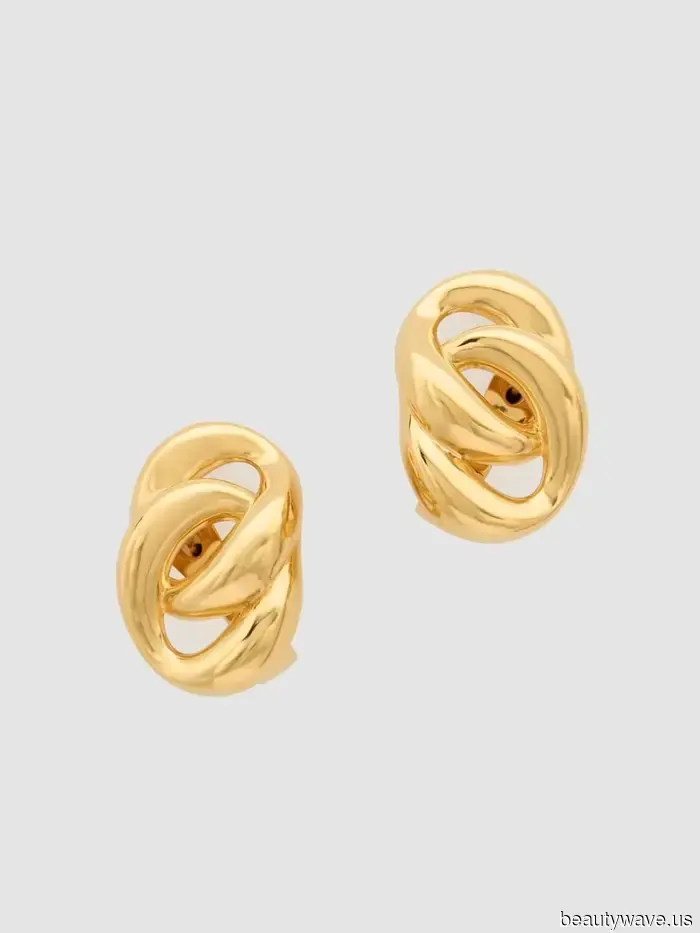 This Fall, these 44 accessories will be seen on all the stylish individuals in NYC, Paris, and L.A.