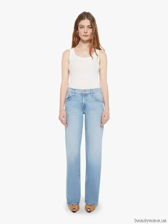 Susurros de riqueza y atemporal&mdash;el denim se ve más elegante combinado con este tono elegante