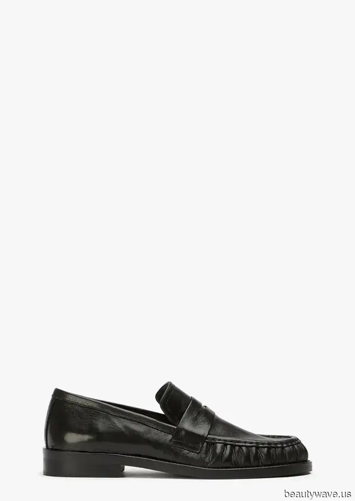 Nicht Sneakers&mdash;Chic Mädchen in L.A. stylen Sportshorts stattdessen mit diesem cooleren Schuh.