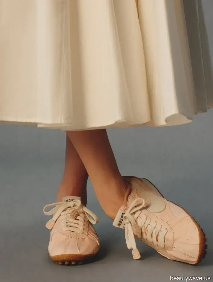 Trainers Are a Key Element of an Autumn Capsule Wardrobe—6 Styles That Will Be Popular Among Fashionable People in 2026