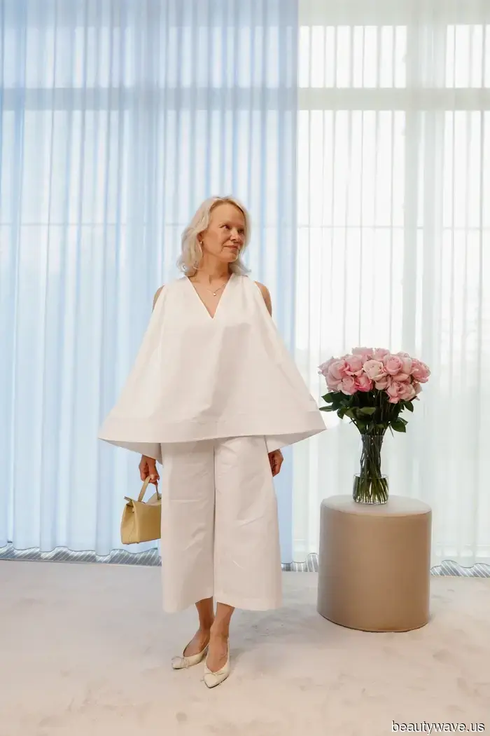 Le Bluse Bianche Sono di Tendenza: Ecco Come le Donne Più Eleganti Over 50 le Stanno Abbinando