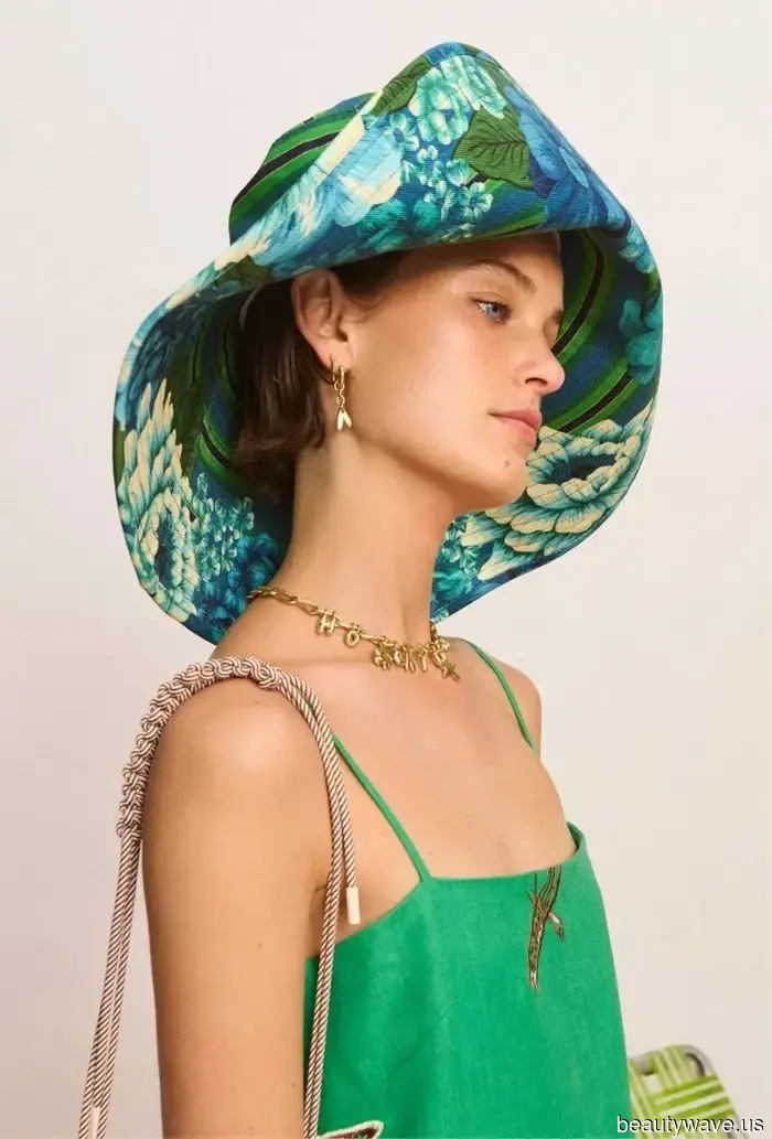 Sono appena tornato da Minorca—Ogni persona alla moda indossa questo marchio cult di resort