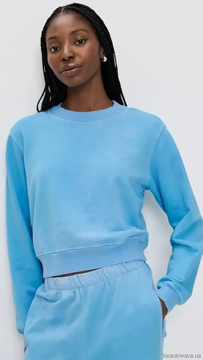 15 Chic Lounge Sets for All Your Holiday Travel Essentials