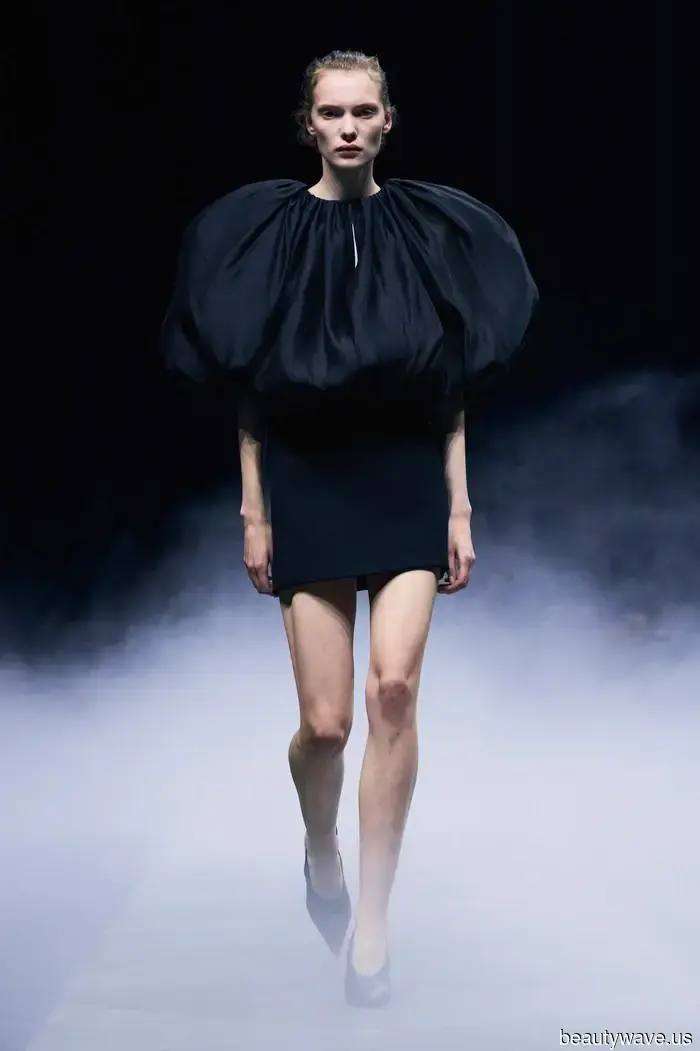 Khaite Demonstrates How to Achieve the Look of the Perfectly Sophisticated Cool Girl.