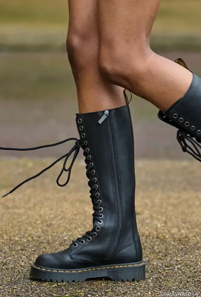 Entschuldigung an meine Absätze, aber ich werde diese 5 Winter-Flachschuh-Trends von jetzt bis zum Frühling 2026 tragen.