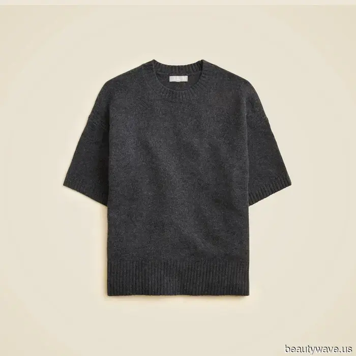 Hold on, J.Crew is currently offering a 30% discount sitewide—here are the stylish fall items that I've added to my cart.