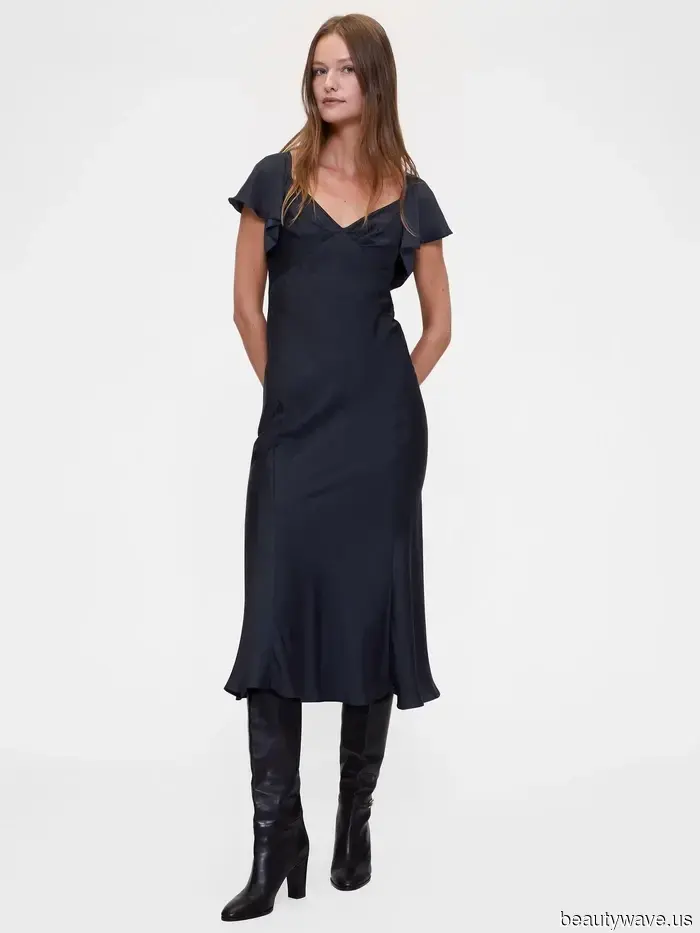 I Recently Tried on GapStudio's Winter 2025 Collection—4 Outfits That Made Me Feel Like a '90s Supermodel