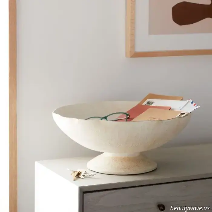 A "Purse Bowl" is the organizational hack for your entryway that you should definitely try.