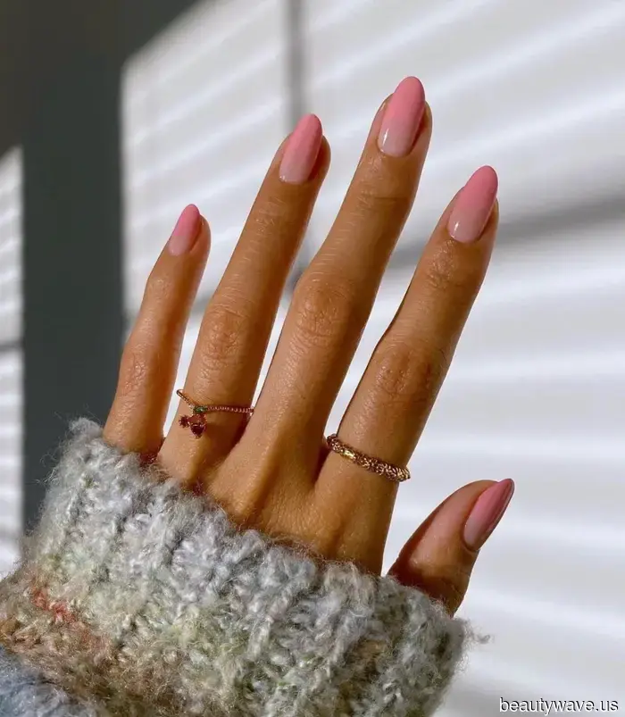 Las uñas Ombr&eacute; son la tendencia de manicura más alegre del verano&mdash;Aquí hay 12 diseños para copiar.