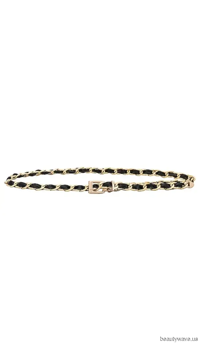 Here’s how Sofia Coppola styles jeans for the summer.