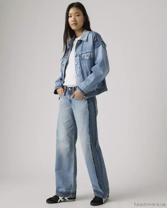 Loafers are fantastic, but Katie Holmes's alternative is the key to refreshing this outdated denim trend.