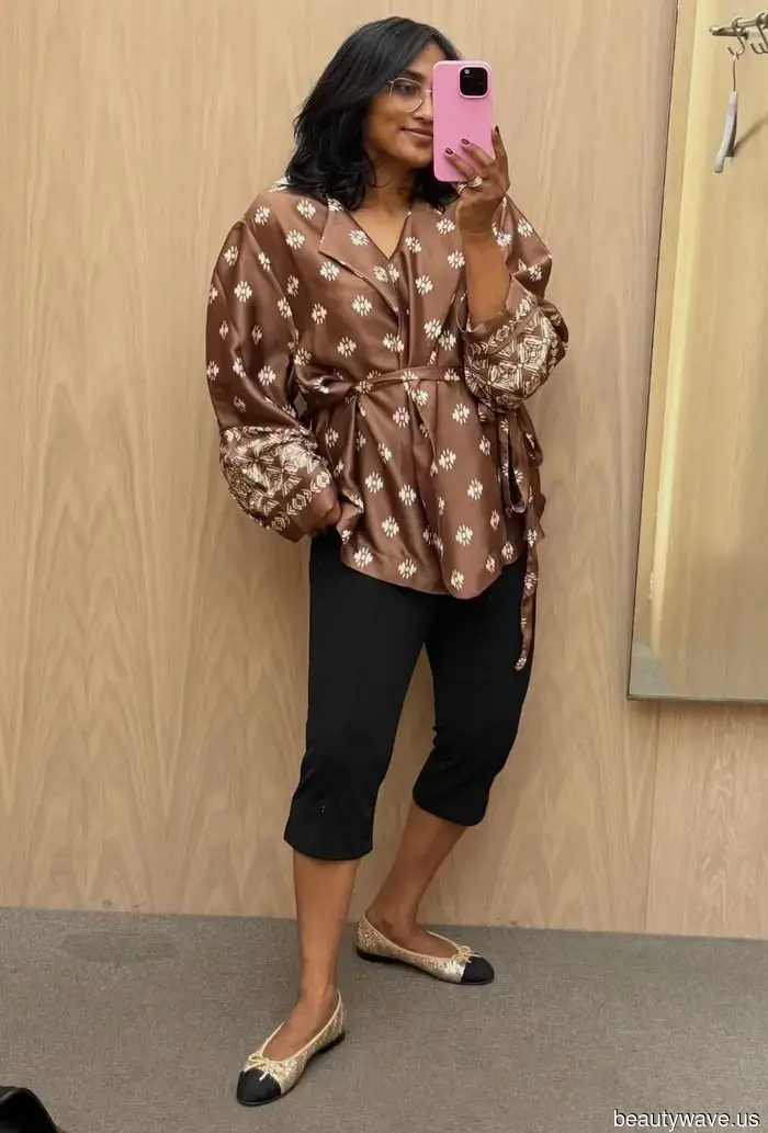 Metti in pausa i Pantaloni di Lino&mdash;Questo è lo Stile di Pantaloni Approvato dalle Ragazze Petite da Indossare con Sandali Quest'Estate