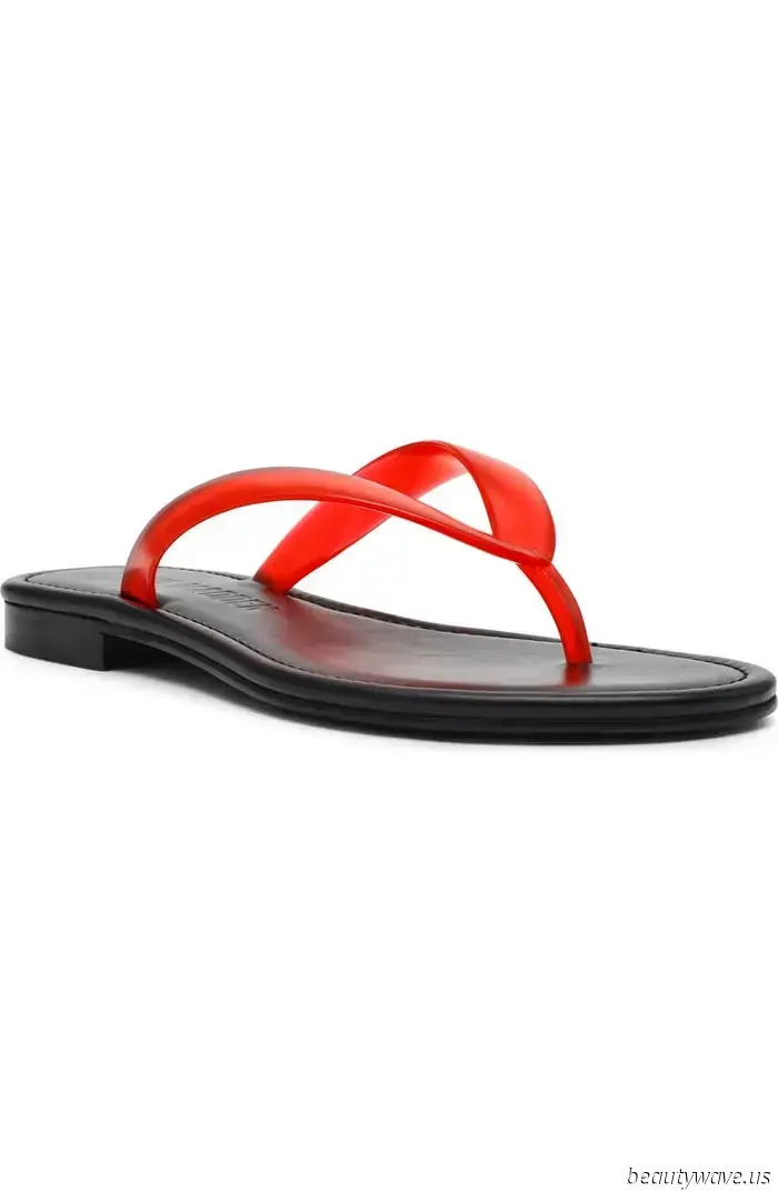 This pant style paired with flip-flops forms the most stylish combination we've encountered all summer.